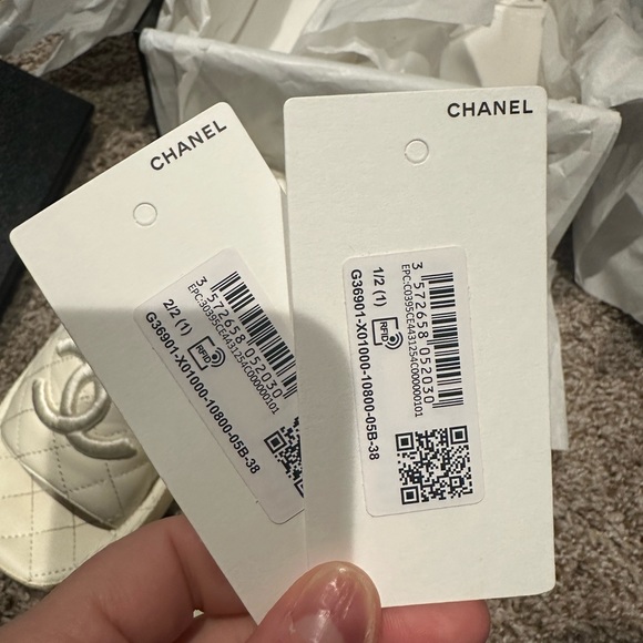 CHANEL Lambskin Quilted CC Mules Sandals - eu38/us8 - Picture 2 of 7